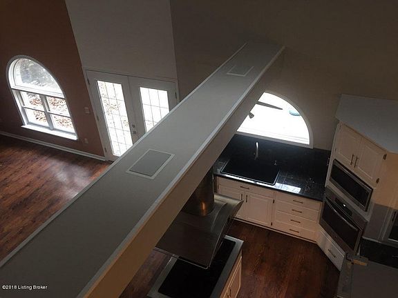 2nd image of 296 Columbia Ln