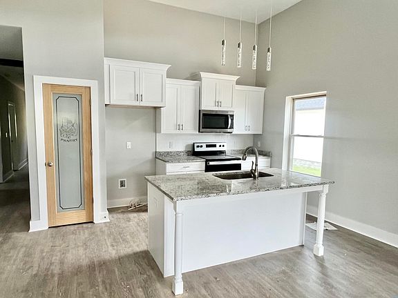 3rd image of 104 Rock Bridge Dr #79