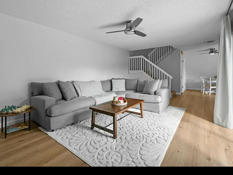 7728 77th Way — Photo 32