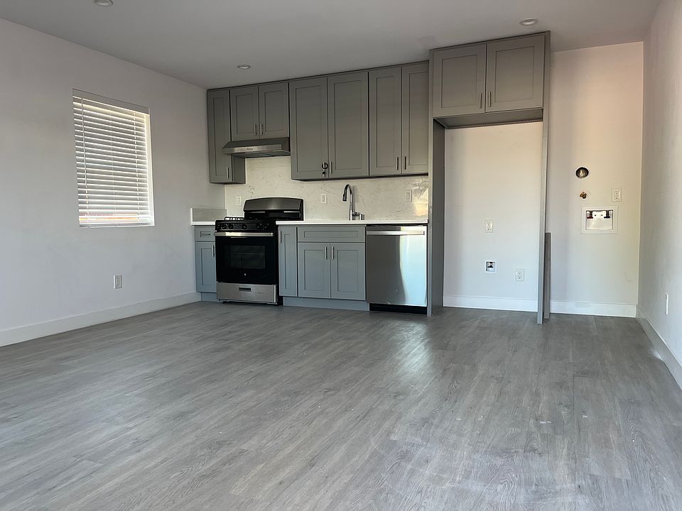 1st image of 257 Brisbane St #B