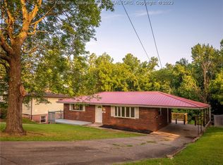 4512 Country Club Blvd, South Charleston, WV 25309