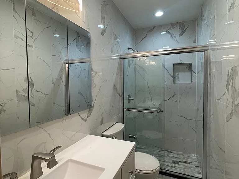 101 Romaine Ave #A — Photo 3