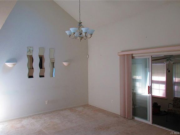 5th image of 75 Timberline Dr