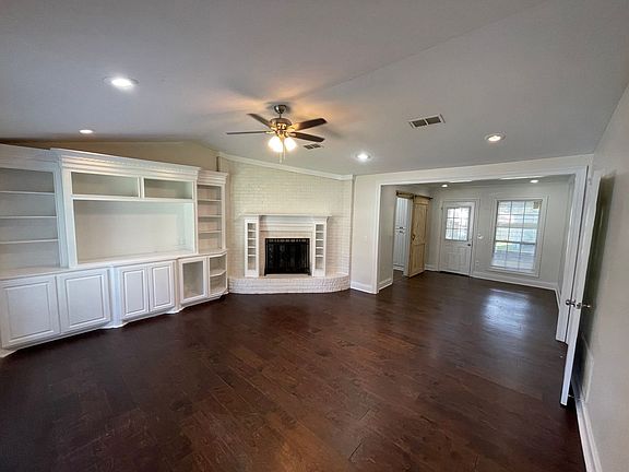 4th image of 130 Fern Valley Rd