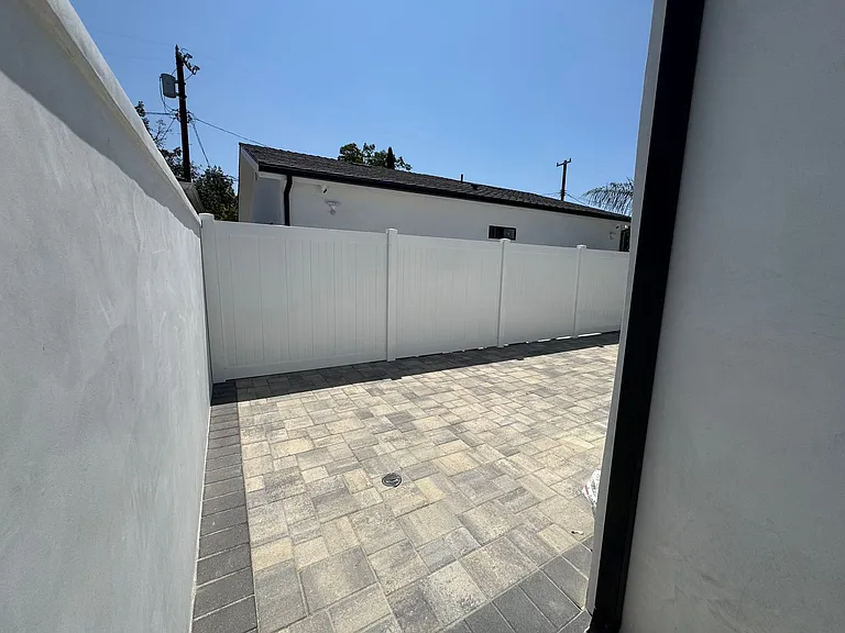 7740 Bonner Ave — Photo 9