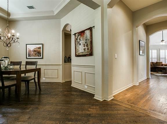 5th image of 2709 Penny Ln