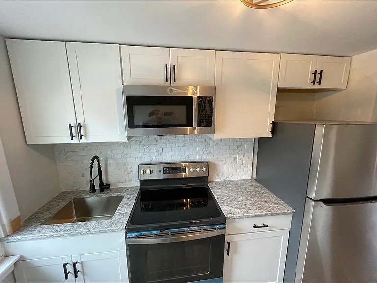 254 Corbin Ave #3 — Photo 1