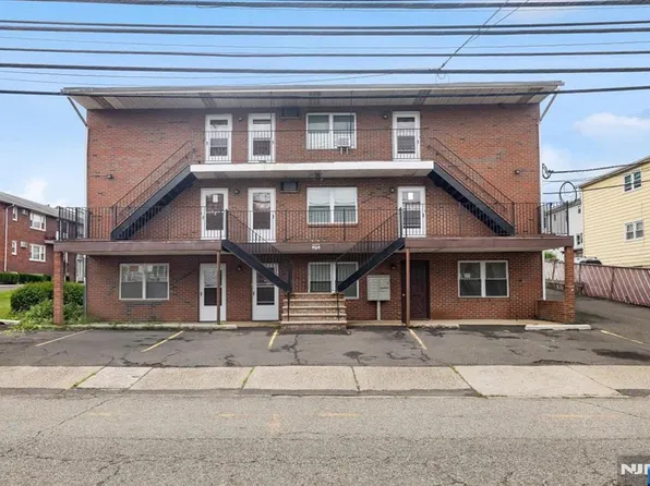 300 Garibaldi Ave, Lodi, NJ 07644