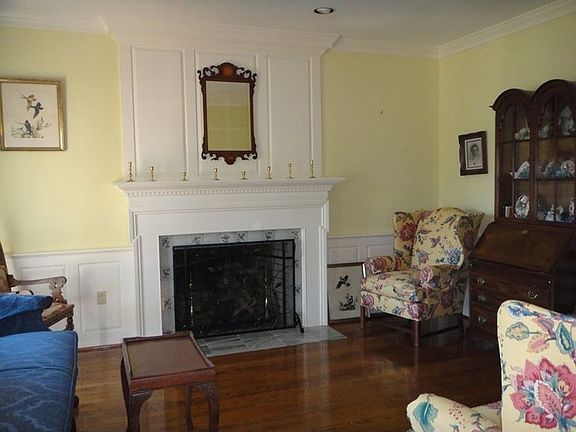 3rd image of 1105 Havenhill Ln