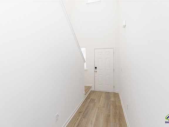 4th image of 218 Hickory Ridge Trl