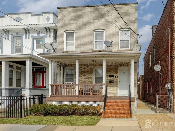 72 Pulaski Ave, Carteret, NJ 07008