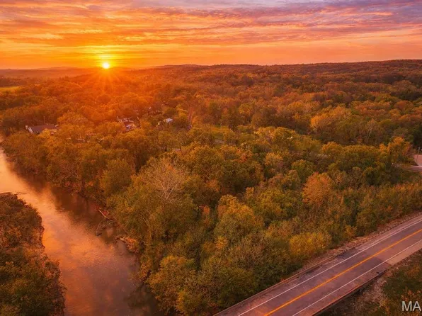 8850 Old Morse Mill Spur, Dittmer, MO 63023