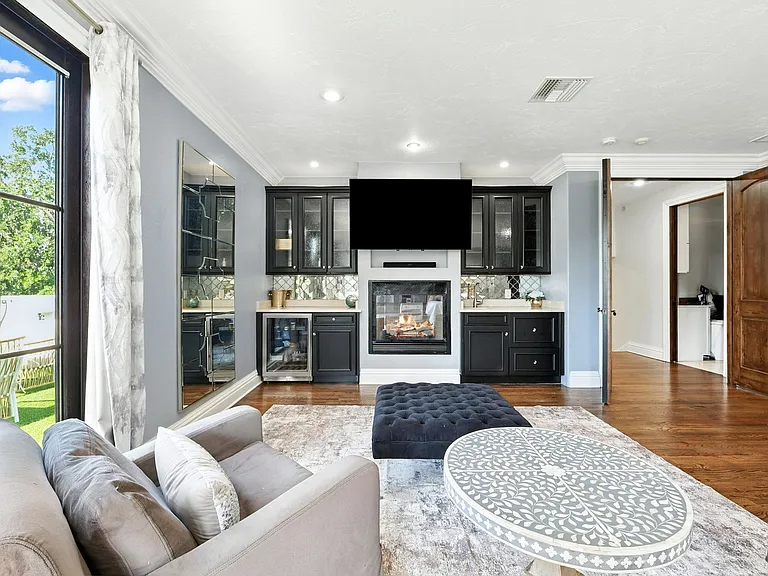 4555 W Swann Ave — Photo 48