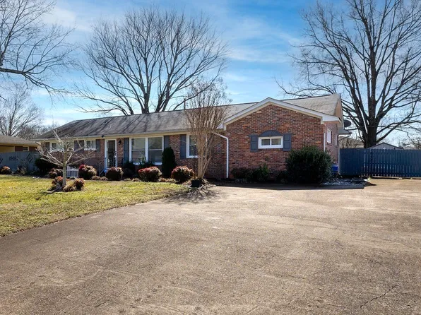 219 Admiral Cir, Lawrenceburg, TN 38464