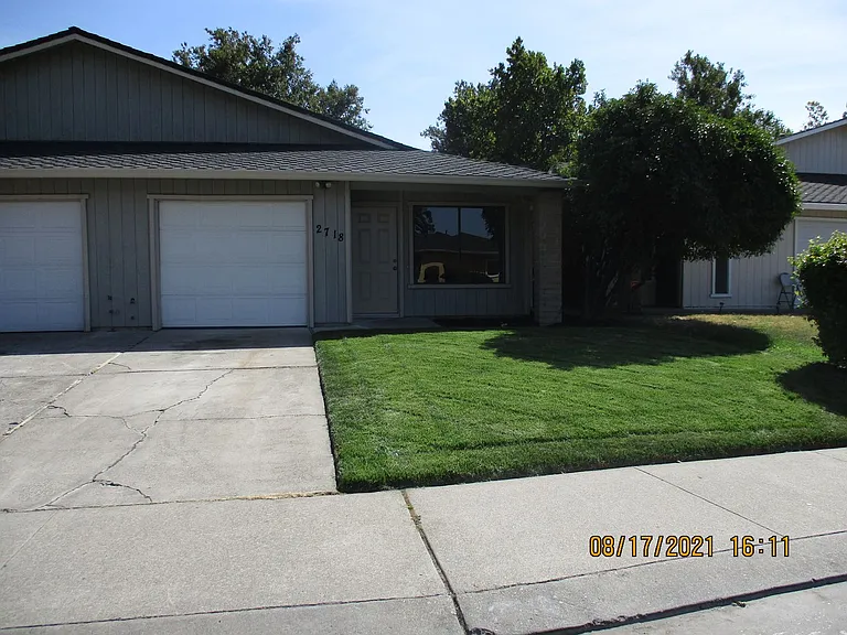 2718-2716 Grizzly Hollow Way — Photo 1