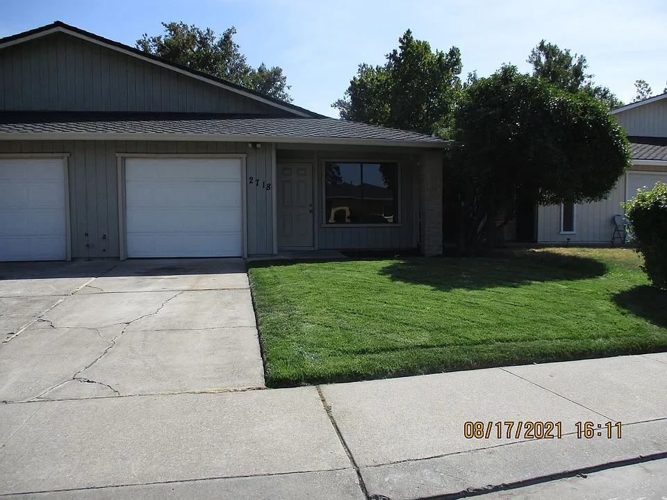 2718-2716 Grizzly Hollow Way