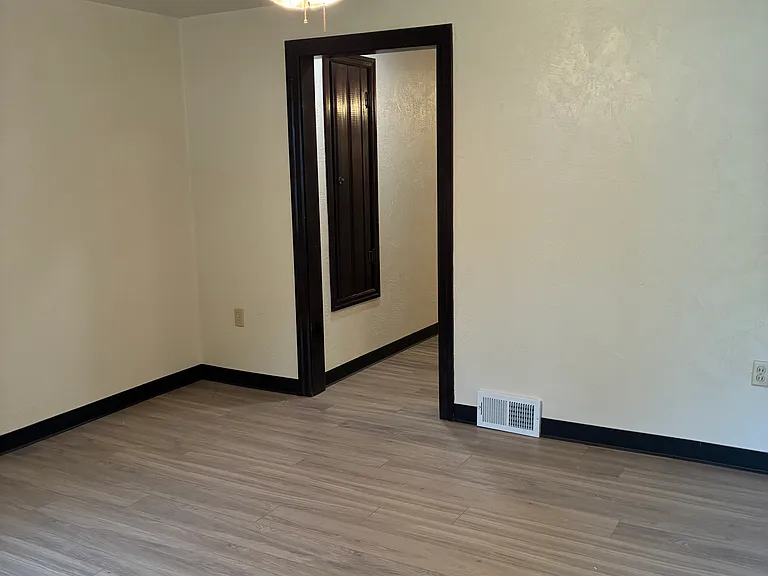 12 Shawn Dr #12 — Photo 3