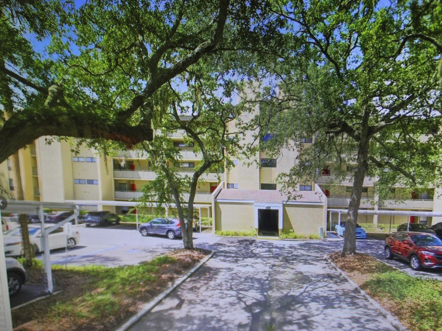 1 bed, 1.5 bath, 873 sqft, $1,800 — Photo 2