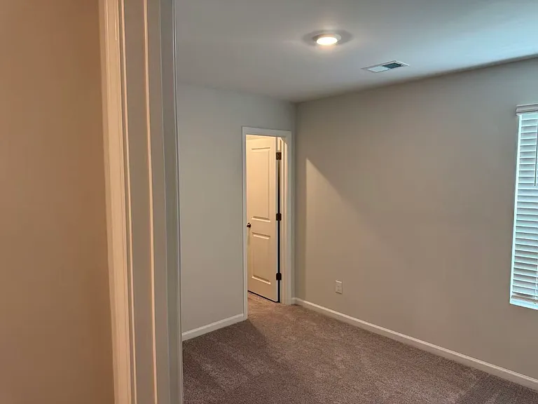 913 Lodgepole Ln — Photo 11