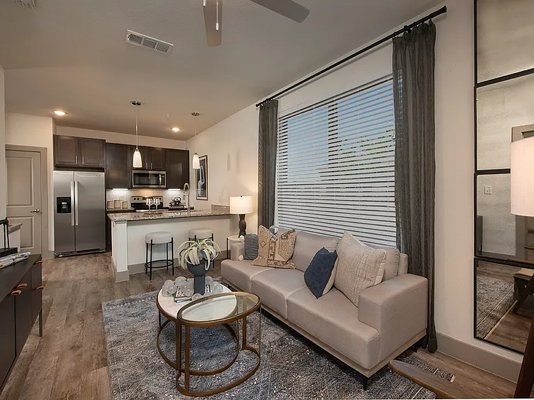 1B Living 2 lo-res