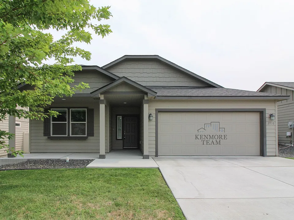 2950 Woodland Pl