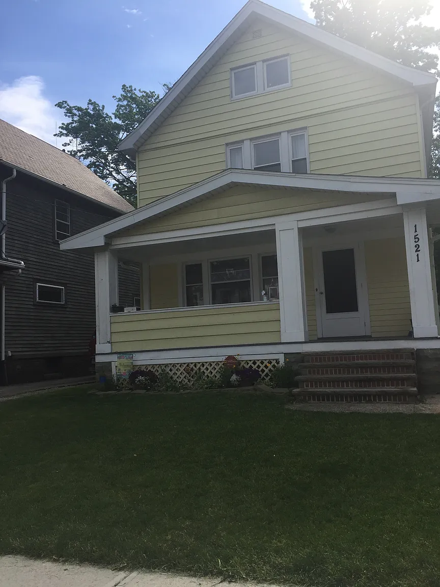 1521 Elmwood Ave photo 1