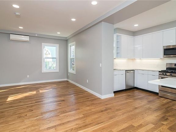 4th image of 86 Main St APT 2