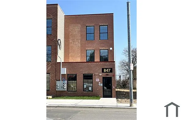 Building Photo - 644 N 40th St