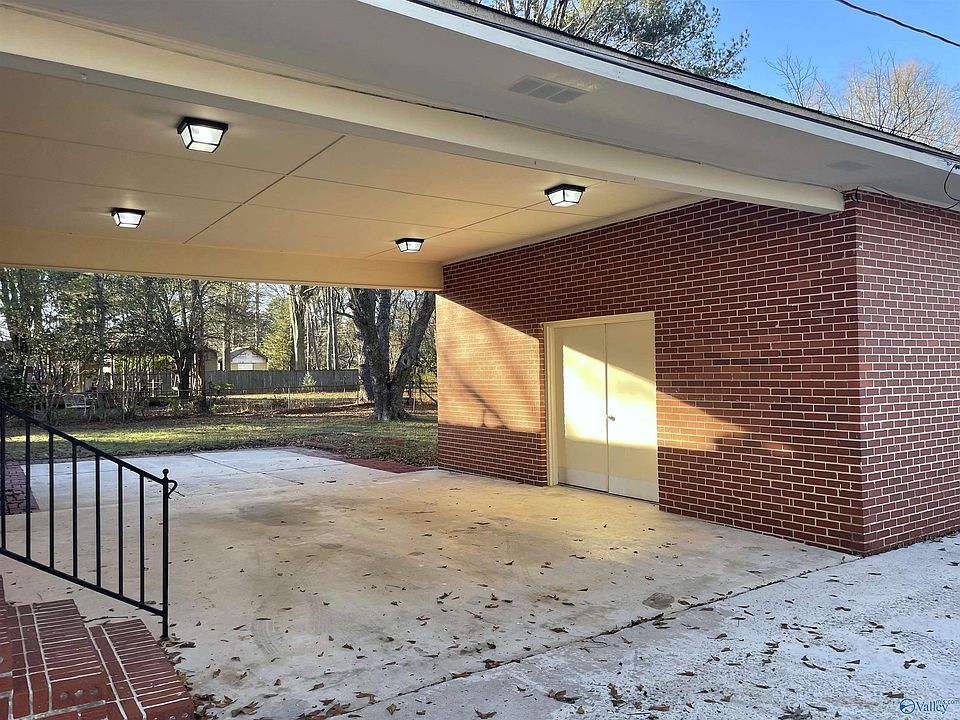 2106 Woodmont Dr SE, Decatur, AL 35601 MLS 1823320 Zillow