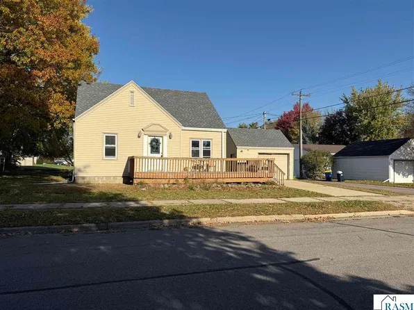 516 11th St N, New Ulm, MN 56073