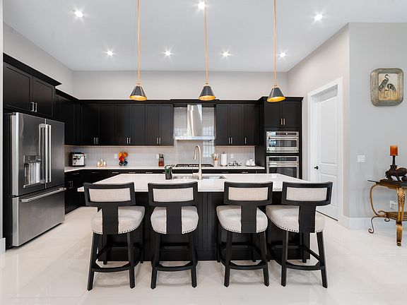 5th image of 2801 SE Ashfield Drive