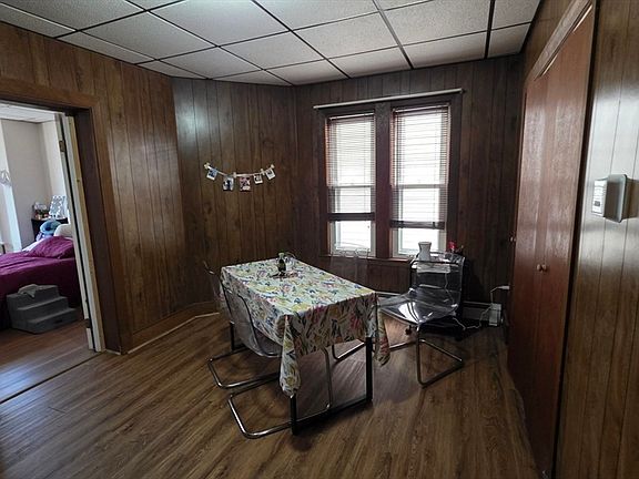 4th image of 74 Wordsworth St