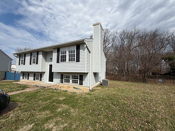 2nd image of 12 Brenda Lee Ct