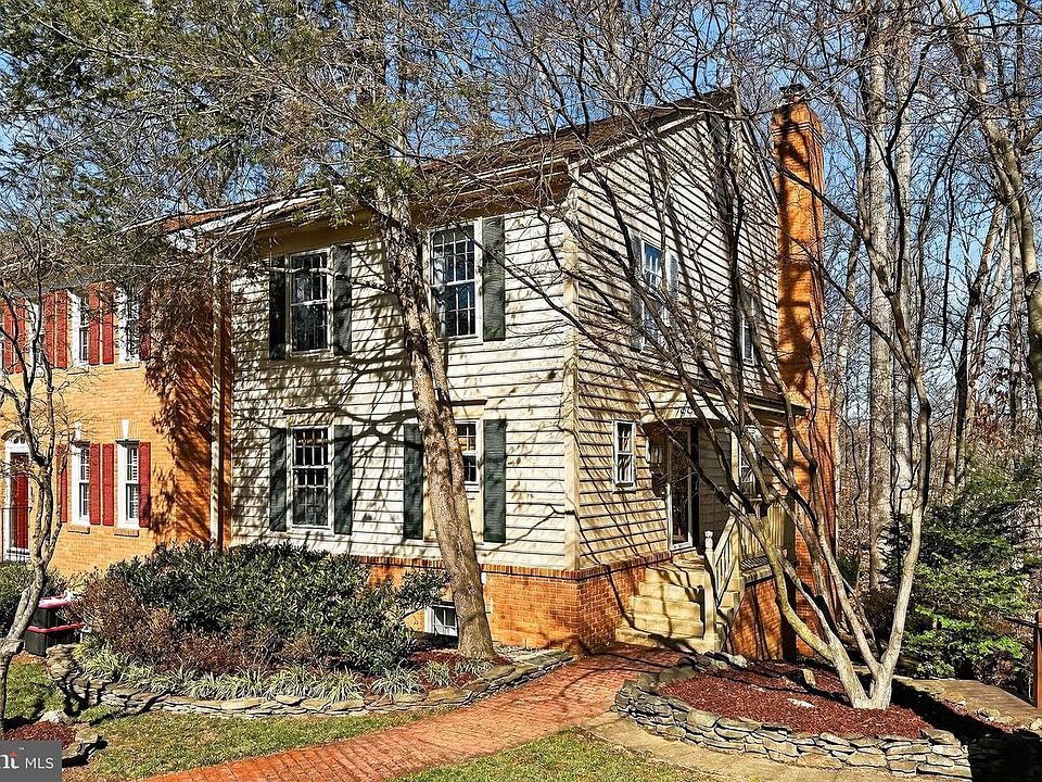 1st image of 7994 Hidden Bridge Dr