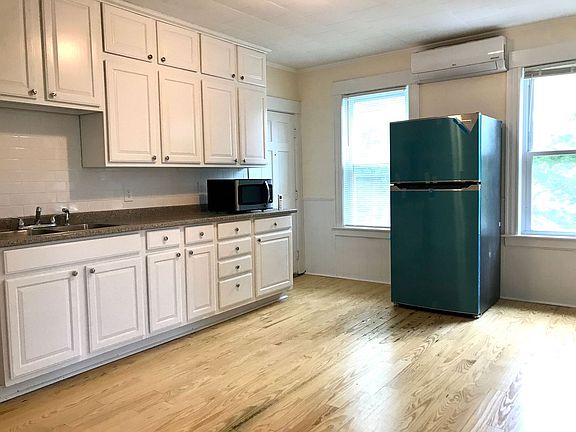 2nd image of 20 Main St APT 1