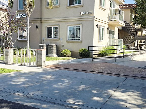 3rd image of 18732 Arline Ave #18744