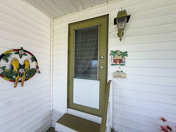 5th image of 3209 Florida St