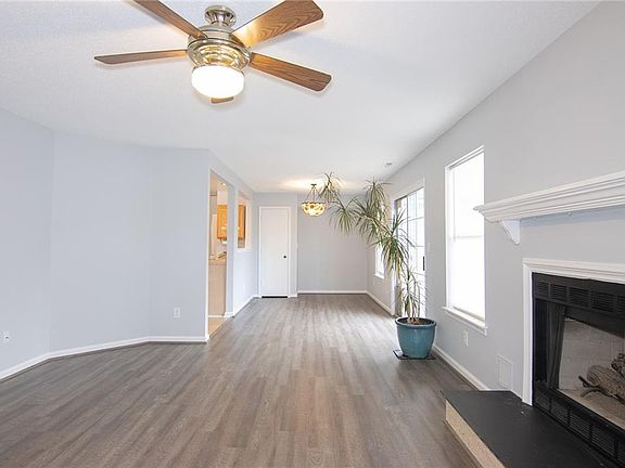 3rd image of 4973 Adelia Dr
