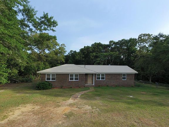 3rd image of 4817 Tall Pine Dr