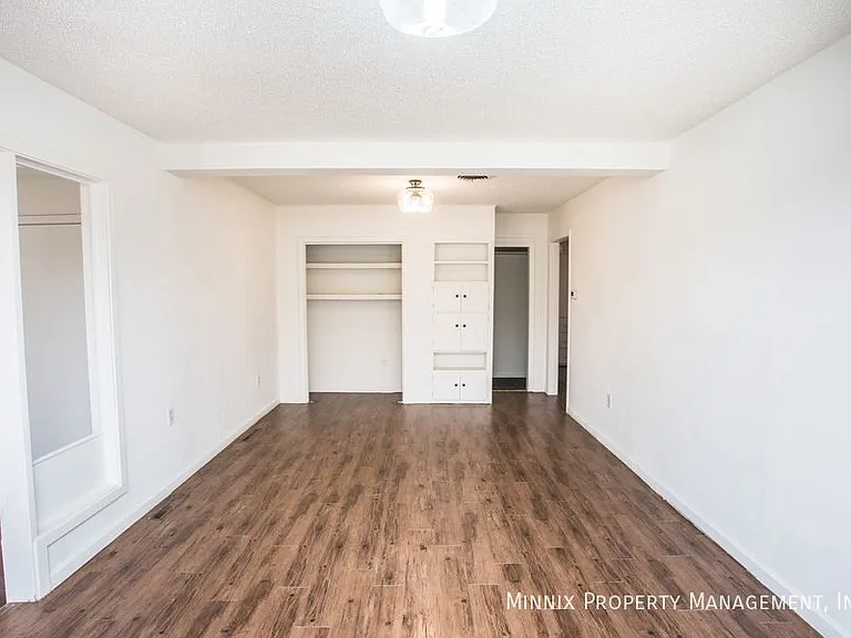 502 2nd Pl — Photo 27