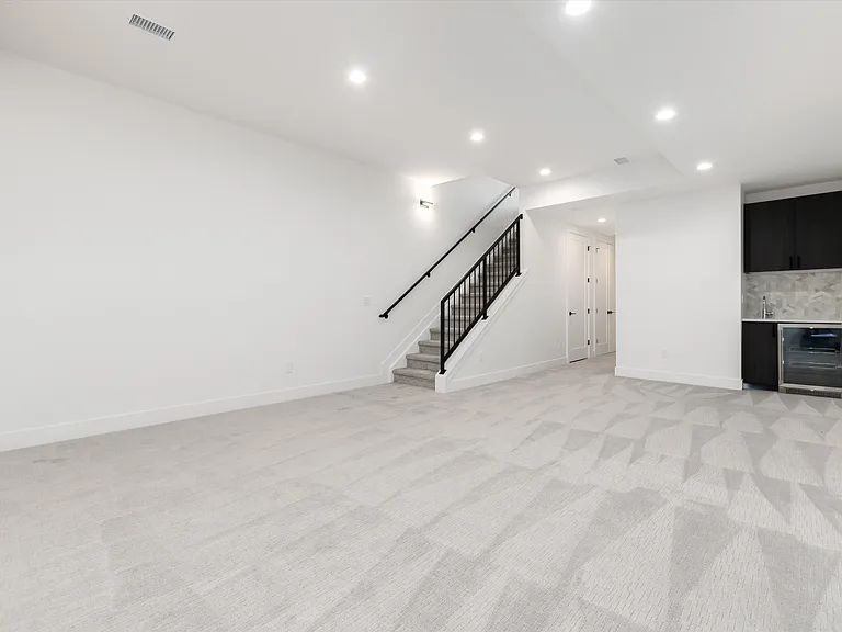 2088 Eliot St — Photo 34