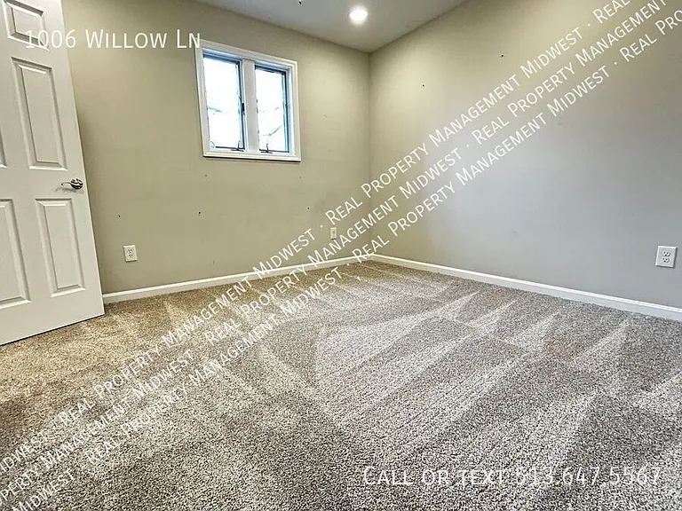 1006 Willow Ln — Photo 9