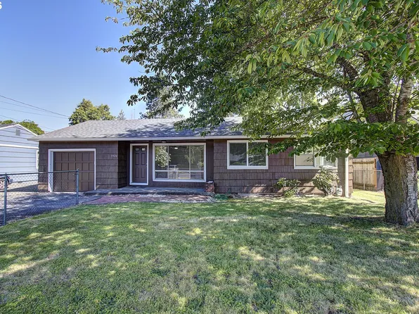 3920 E 18th St, Vancouver, WA 98661