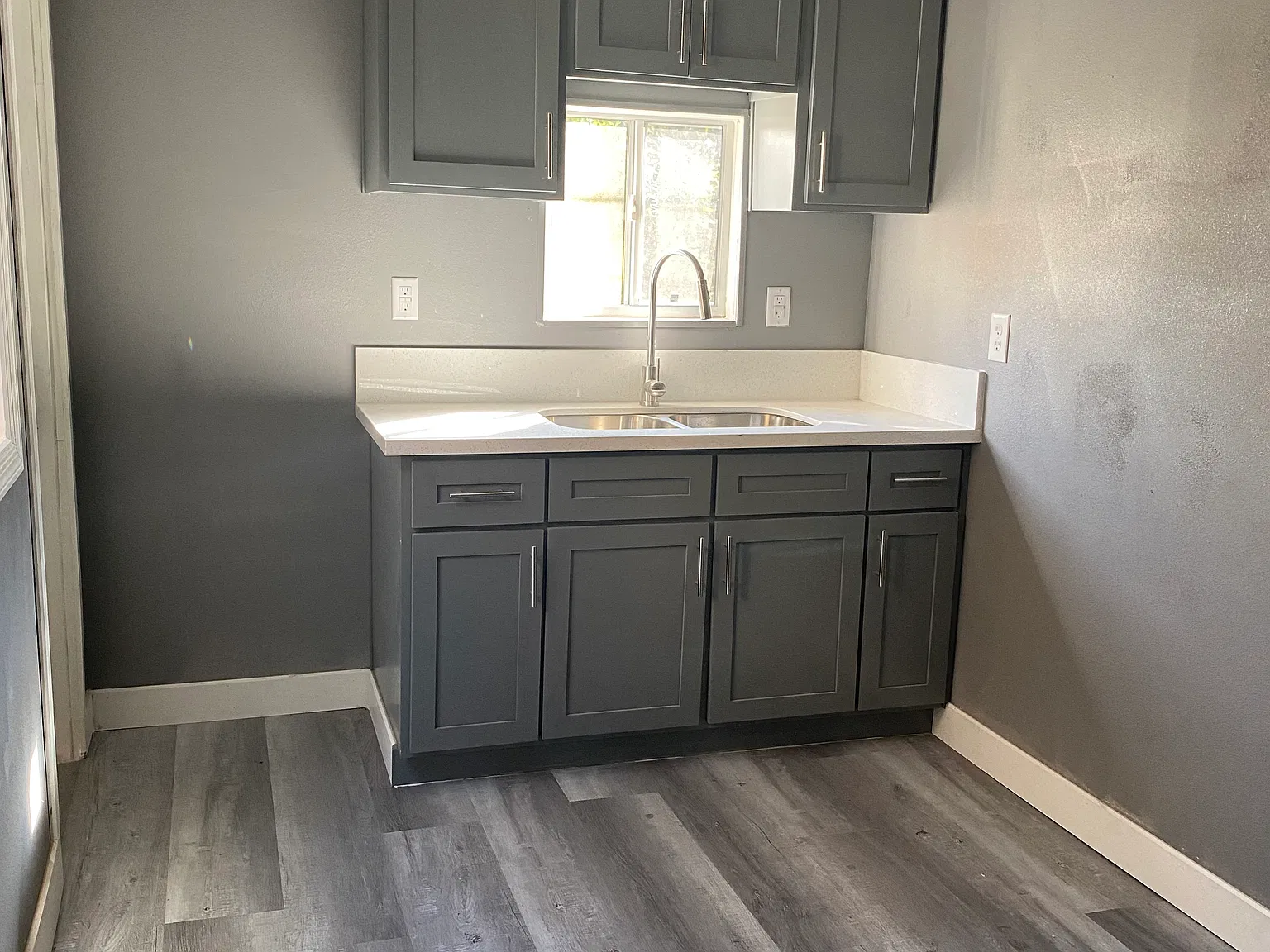 2 bed, 800 sqft, $2,295 — Photo 2