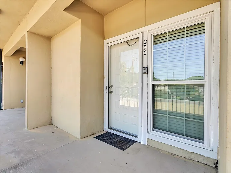 921 Marine Dr #200 — Photo 5