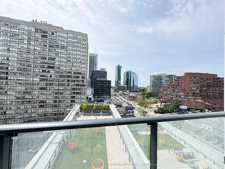 4955 Yonge St #806 — Photo 23
