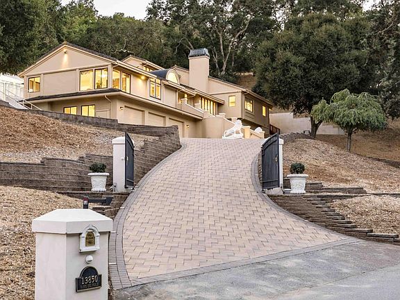 5th image of 13850 Paseo Del Roble Dr