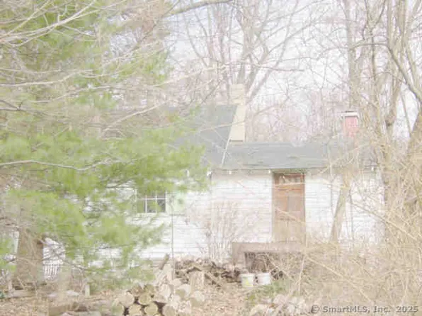 19 Candle Hill Road, New Fairfield, CT 06812