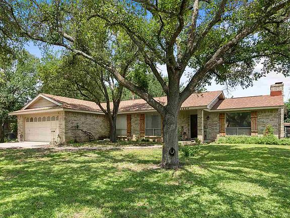 2nd image of 1304 Post Oak Cir