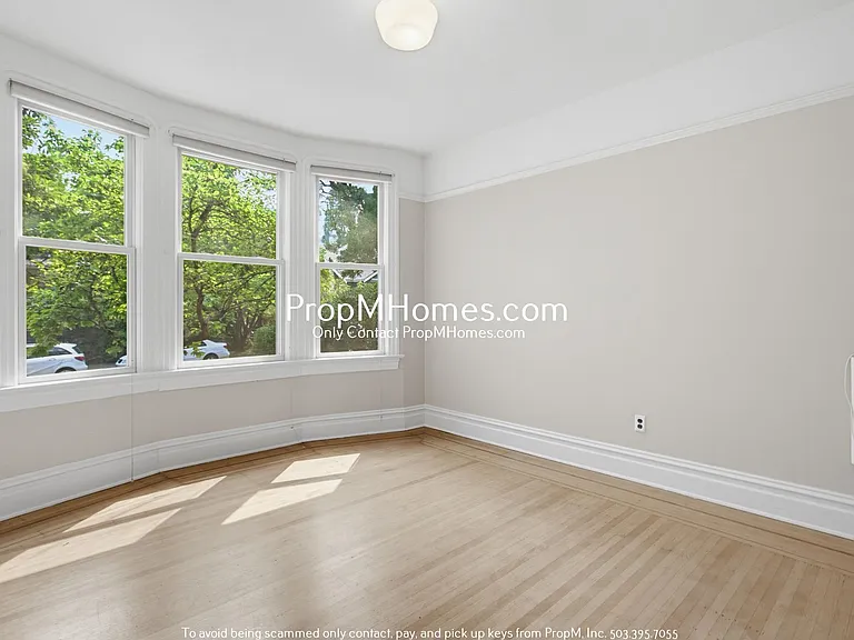 2835 SE Yamhill Street — Photo 7
